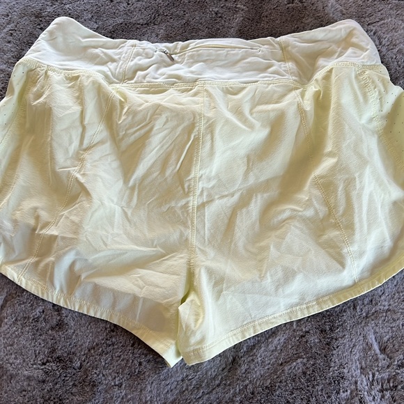Tasc running shorts - Picture 2 of 3
